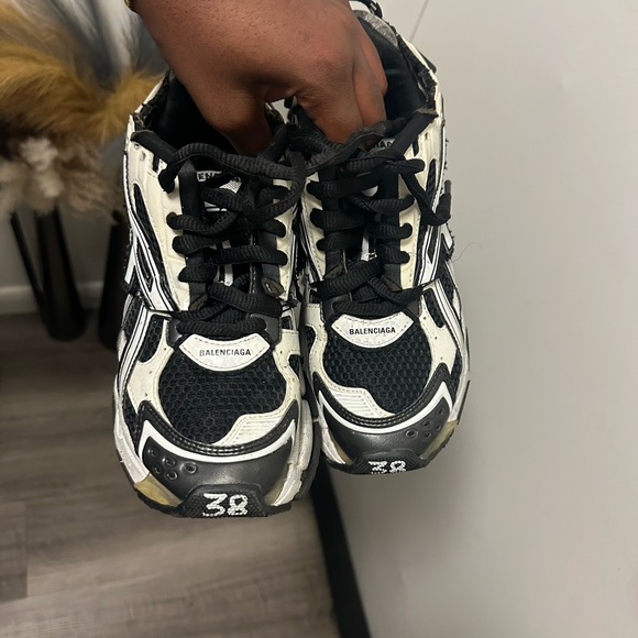 Balenciaga Runner - Picture 12 of 12